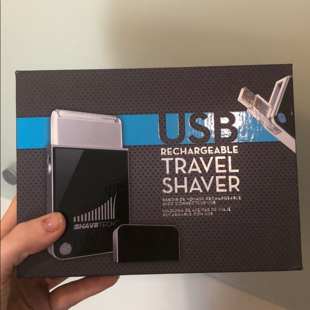 COPY - Rechargeable Travel Shaver